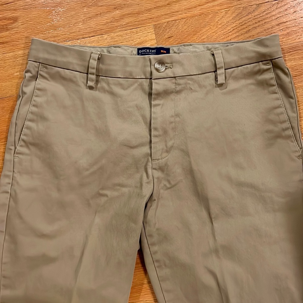 Dockers Signature Khaki
